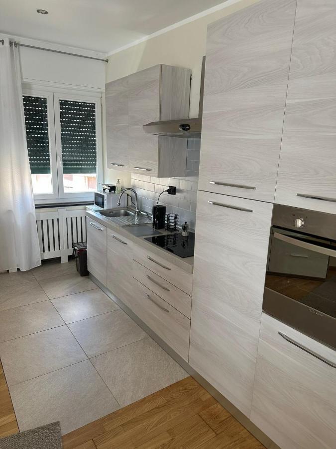 Luxury Center Appartment โนวีลิกูเร ภายนอก รูปภาพ