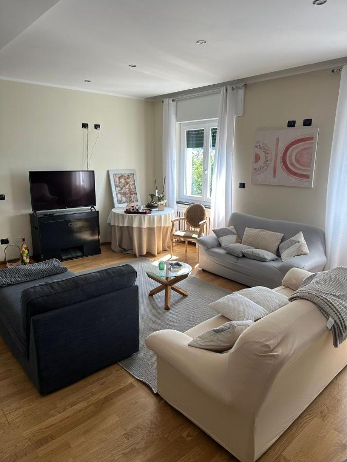 Luxury Center Appartment โนวีลิกูเร ภายนอก รูปภาพ